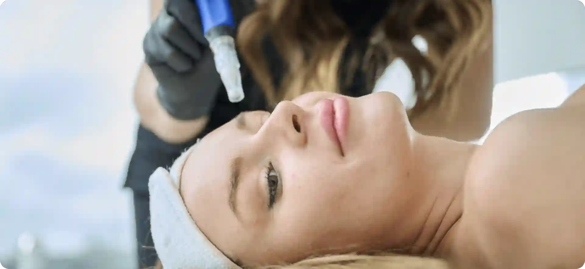 How Do Microneedles Trigger New Collagen and Elastin in Loose Skin Epping?